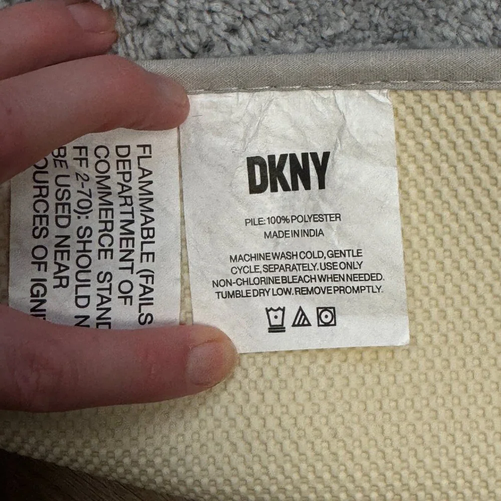 DKNY 21 x 34 Gray Non Slip Latex Back Bath Rug Mat Grey Charcoal